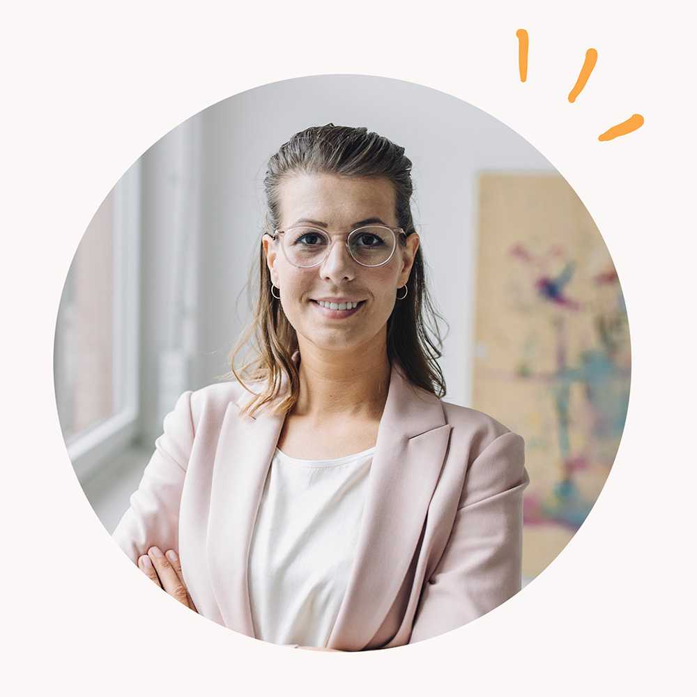 dame som er profesjonelt kledd, klar for nye utfordringer